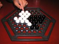 Un jeu stratégique récent